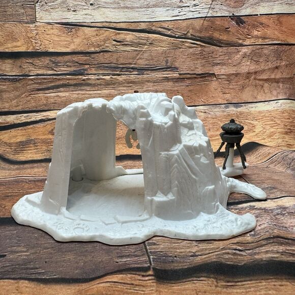 Vintage 1982 Kenner Star Wars Micro Collection Hoth Wampa Cave Playset Empire - Picture 3 of 12